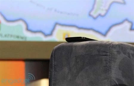 Samsung Nexus S xuất hiện trên tay ông chủ Google ảnh 6