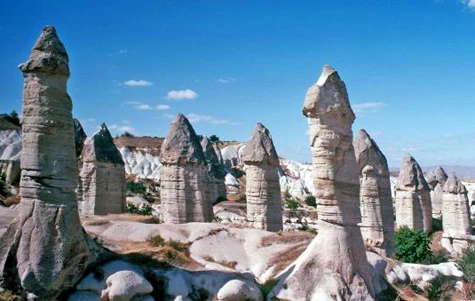 Kỳ dị những biểu tượng giống nòi cao đến 50m ảnh 1