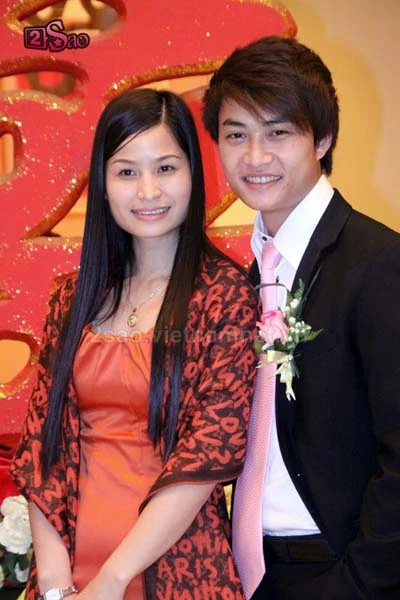 "Lý Công Uẩn" bất ngờ cưới vợ ảnh 4