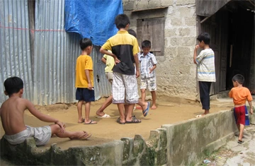 Khu ổ chuột giữa lòng thành phố ảnh 3