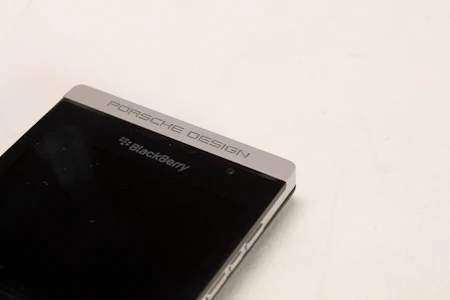 Trên tay BlackBerry Porsche Design P’9981 chính hãng ảnh 11