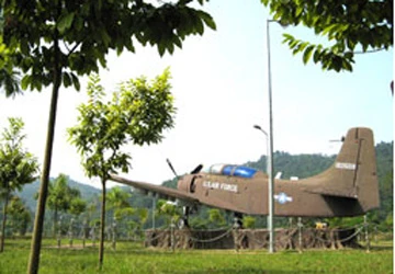 Sân bay quốc tế đầu tiên của Việt Nam ảnh 2