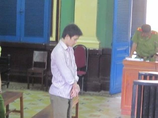 Đâm chết bạn bằng tay nghịch ảnh 1