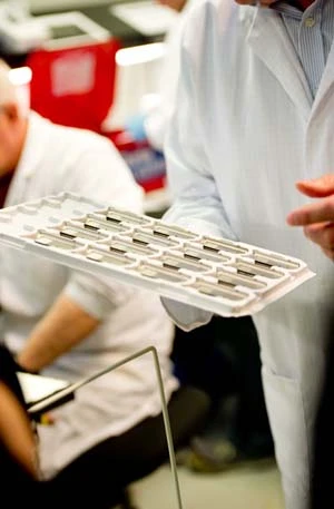 Gặp “dế” Vertu bàn phím QWERTY trước khi ra lò ảnh 7