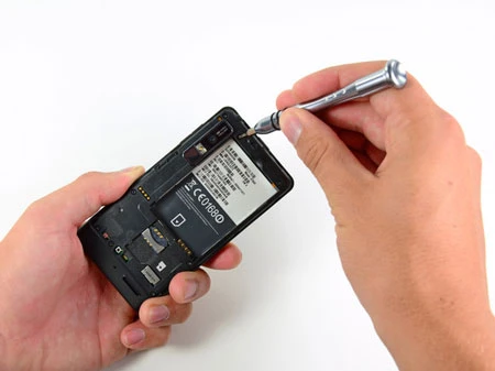 “Mổ xẻ” điện thoại Motorola Droid 3 ảnh 7