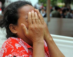 Campuchia điều tra thảm kịch giẫm đạp ảnh 1