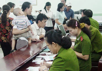 CMND mới tựa như thẻ ATM ảnh 1