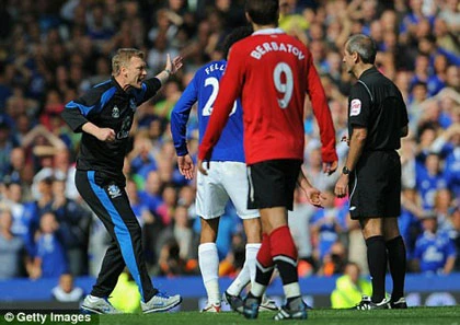 Nghệ thuật hắc ám trong bóng đá ảnh 5