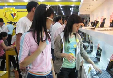 Laptop giá dưới 10 triệu đồng bán chạy ảnh 1