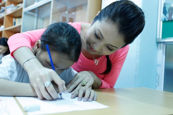 Jennifer Phạm đẹp như một nữ thần ảnh 1