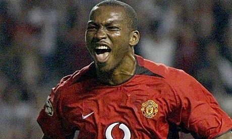 7 hợp đồng tệ nhất trong kỷ nguyên 25 năm của Sir Alex ảnh 3