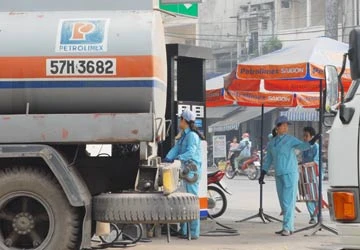 Thứ trưởng Bộ Công thương “bênh” Petrolimex ảnh 1