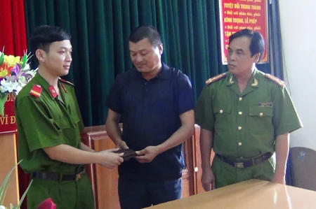 Trung sĩ công an trả lại 20 triệu đồng nhặt được trong trại giam ảnh 1