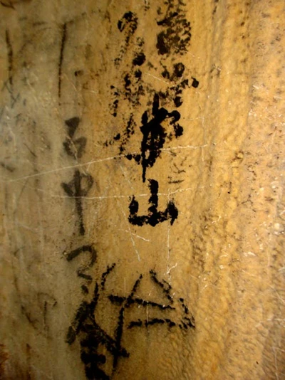 Hãi hùng đống xương trong khe đá ảnh 1