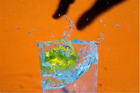 Thời gian ngưng đọng qua ảnh chụp tốc độ cao ảnh 1 Thời gian ngưng đọng qua ảnh chụp tốc độ cao ảnh 1