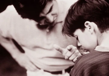 Những ông bố “quân phiệt” ảnh 1