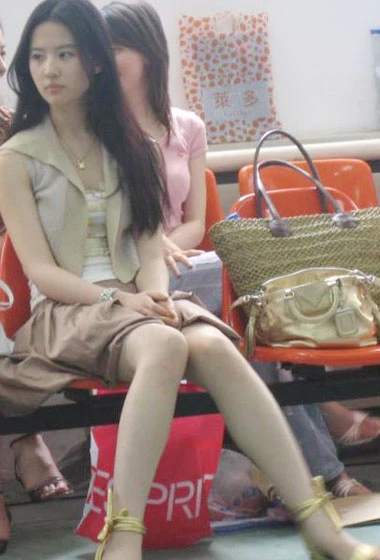 Nhan sắc mộc của mỹ nhân gốc Hoa ảnh 3