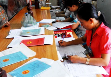 Lắm kiểu xác nhận tình trạng hôn nhân ảnh 1