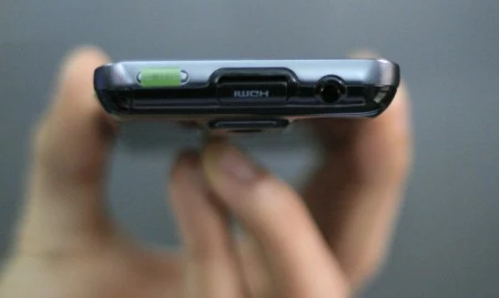 Mở hộp "siêu phẩm" LG Optimus 2X ở Việt Nam ảnh 5