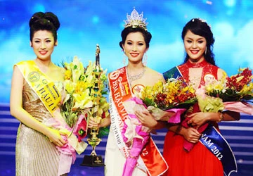 Đặng Thu Thảo đăng quang Hoa hậu Việt Nam 2012 ảnh 1