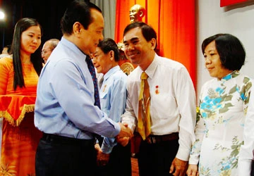 “Cán bộ là cái gốc của mọi công việc” ảnh 1 “Cán bộ là cái gốc của mọi công việc” ảnh 1