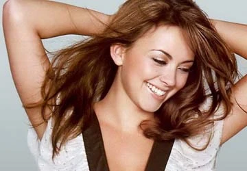 Charlotte Church dẫn đầu danh sách ca sĩ trẻ giàu nhất nước Anh ảnh 1 Charlotte Church dẫn đầu danh sách ca sĩ trẻ giàu nhất nước Anh ảnh 1