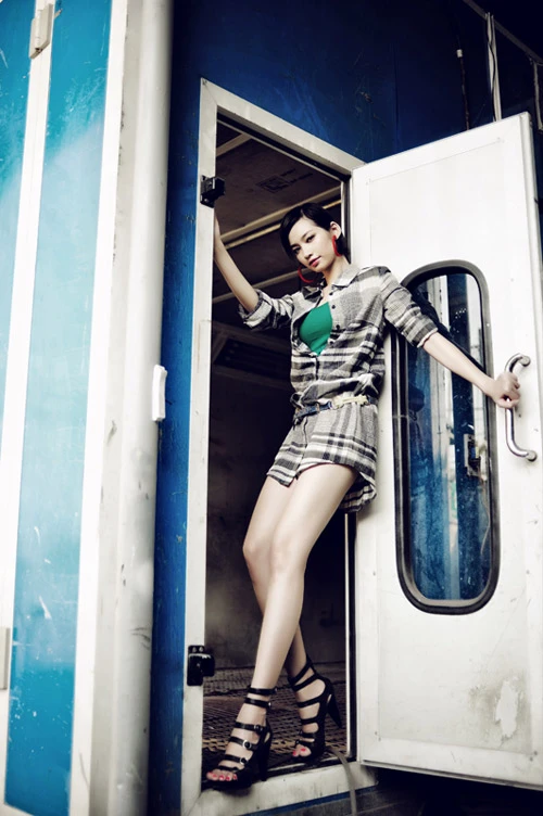 Trúc Diễm "cởi mở" hơn trong bộ ảnh mới ảnh 3