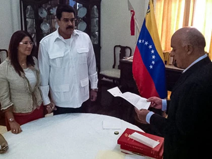 Tổng thống Venezuela chính thức có vợ ảnh 4