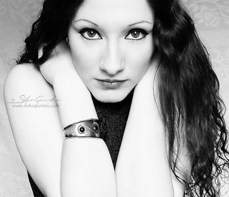 Thiếu nữ xinh đẹp qua ảnh chân dung đen trắng ảnh 13 Thiếu nữ xinh đẹp qua ảnh chân dung đen trắng ảnh 13