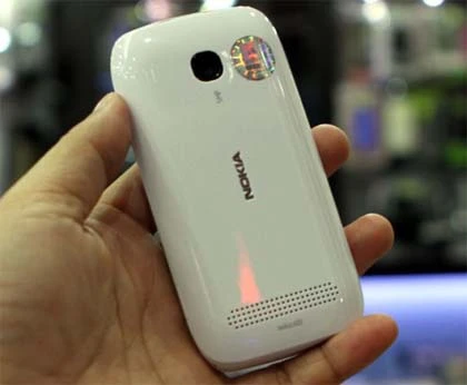 Mở hộp điện thoại Nokia 603 màn hình sáng nhất ở VN ảnh 3