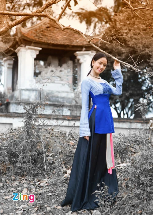 Mai Phương Thúy duyên dáng giữa đồng quê ảnh 1