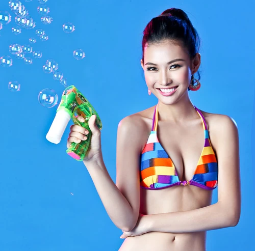 Miss Bích Khanh khoe dáng với bikini ảnh 4