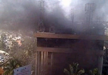 Cháy cao ốc văn phòng, 9 người chết ảnh 1