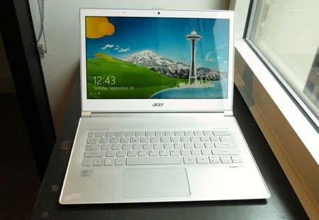 Cận cảnh bộ đôi ultrabook mỏng nhẹ nhất thế giới của Acer ảnh 2