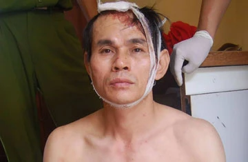 Án tử hình cho kẻ giết vợ và con gái ảnh 1