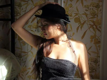 HH Ngô Phương Lan: Người độc thân vui vẻ và bận bịu ảnh 3