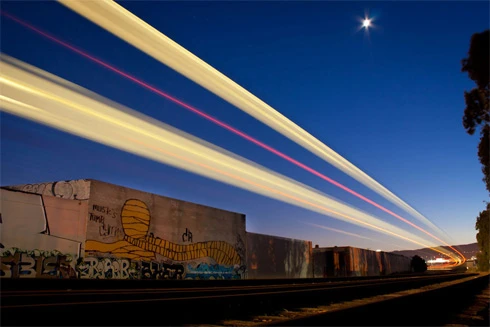 Những chuyến tàu ánh sáng qua ống kính nhiếp ảnh ảnh 3