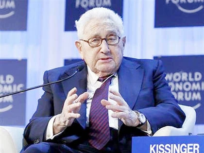Ông Henry Kissinger nhập viện vì bị ngã ảnh 1