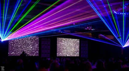 Đồ chơi đèn laser có thể gây mù mắt trẻ ảnh 2