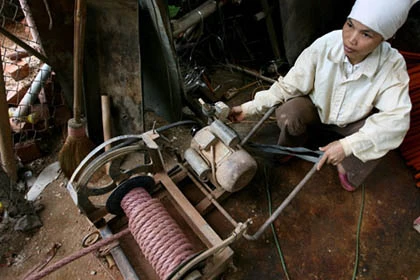 Những người làm việc "dưới âm phủ" ảnh 3 Những người làm việc "dưới âm phủ" ảnh 3