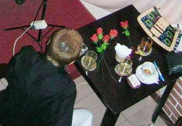 Đời ca sĩ phòng trà - Bài 1: Đồng tiền nước mắt ảnh 2