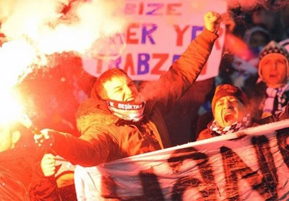 UEFA nghiêm trị hai ông lớn của bóng đá Thổ Nhĩ Kỳ ảnh 1