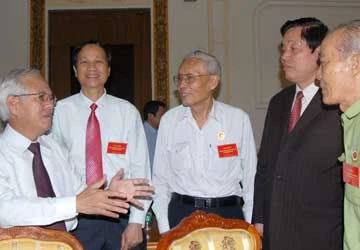 Có nên xem xét đơn thư nặc danh? ảnh 1