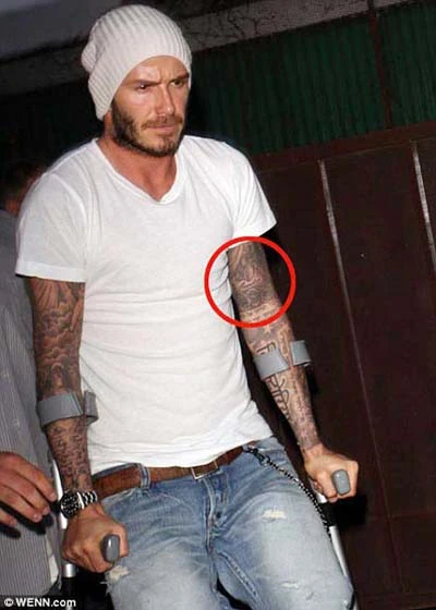 Ý nghĩa hình xăm mới nhất của Beckham ảnh 1