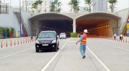 Những hình ảnh đầu tiên thông hầm Thủ Thiêm ảnh 13