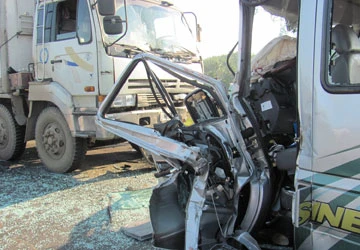 Xe đám hỏi bị nạn, một người chết, 11 người bị thương ảnh 1