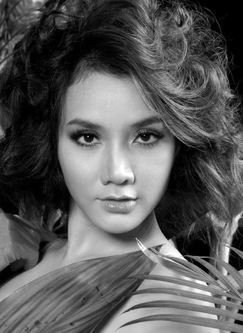 Người đẹp Trang Nhung "đốt nóng" vườn nhiệt đới ảnh 8