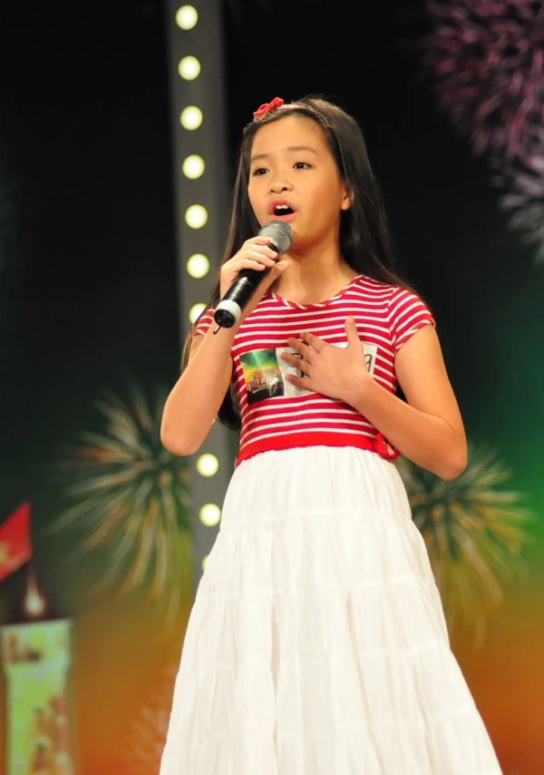 Cô bé 9 tuổi có giọng hát thiên thần tại VN's Got Talent ảnh 1
