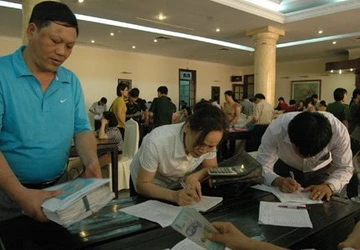 Hồ sơ đăng ký vào ĐH phía Bắc giảm mạnh ảnh 1