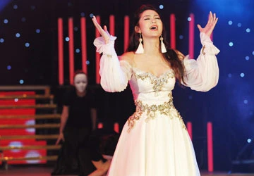 Cho hát nhép, truyền hình tôn vinh sự giả dối? ảnh 1